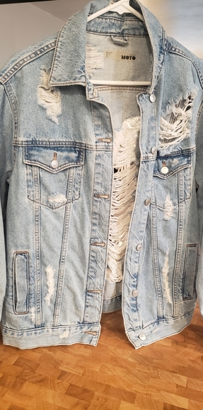 Jean jacket - Picture 1 of 3